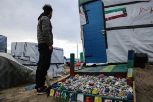 No respite from violence for refugees in Calais