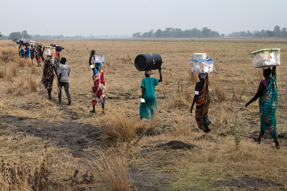 Outdoors support clinics, Thaker. Leer, South Sudan
