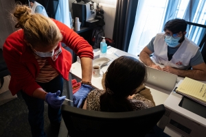 Covid-19 vaccination in Brussels for homeless, migrant and undocumented people