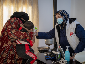 Actividades médicas de MSF en el noroeste de Siria a pesar de los recortes de fondos.