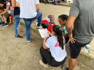 Médicos Sin Fronteras atiende a personas migrantes provenientes del Darién panameño en Costa Rica