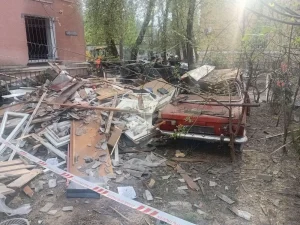 Los implacables bombardeos en Ucrania en abril de 2025 Kiev, 24 de abril, después del ataque.