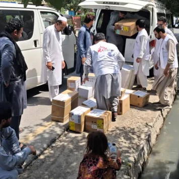 El equipo de MSF ha entregado kits de traumatología y un de atención a heridos a dos hospitales que están atendiendo a heridos por el seísmo. ​ © Ahmadullah Safi/MSF