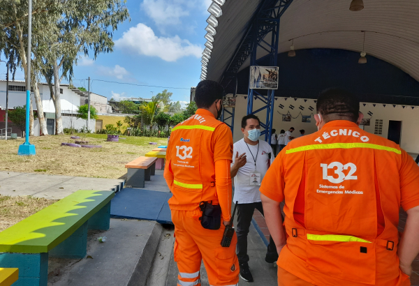 equipo_sem_y_msf_en_una_actividad_de_la_colonia_las_margaritas_en_soyapango2