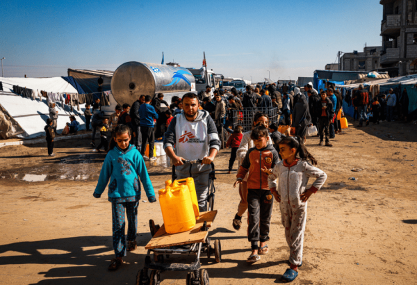 MSF distribuye agua a la población de Gaza desde diciembre de 2023