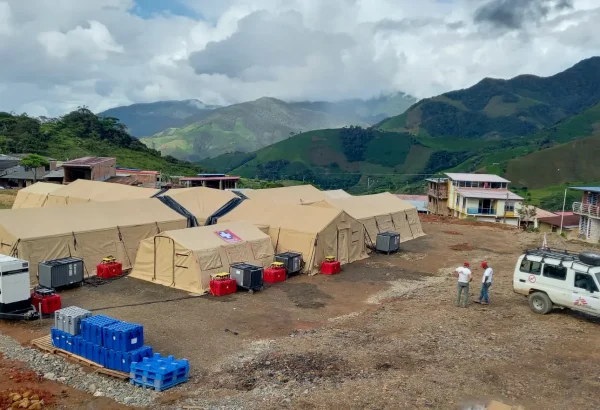 El hospital de campaña que Médicos Sin Fronteras instaló en Colombia para las personas afectadas por el conflicto en el Cañón del Micay