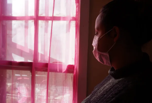 Alicia, Honduras, San Pedro Sula, 23 años viaja con su esposo de 30 años y su hija de 8 meses. En más de una ocasión ha intentado pedir asilo en los EEUU y ha sido deportada y detenida por las autoridades de EEUU.