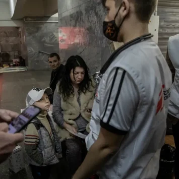 Personal s de MSF responde a la afluencia de pacientes heridos por la guerra en Ucrania