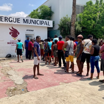 En Nuevo Laredo, los refugios y albergues de la ciudad se encuentran en su máxima capacidad y cientos de solicitantes de asilo continuan llegando a la frontera norte. © Yesika Ocampo / MSF