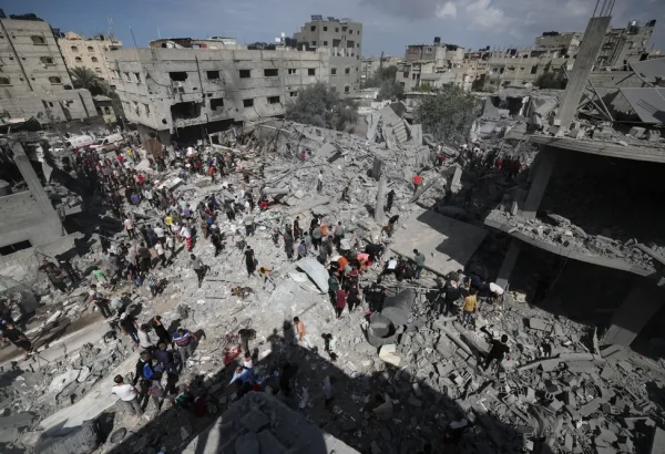 Devastación causada por ataques aéreos en Gaza. Las necesidades humanitarias son inmensas. Un alto al fuego es solo un primer paso.