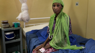 Una paciente con VIH en Conakry.