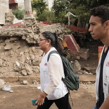 Un equipo de MSF brinda apoyo psicosocial a las personas afectadas por el terremoto en México. San Gregorio en Xochimilco, 2017.