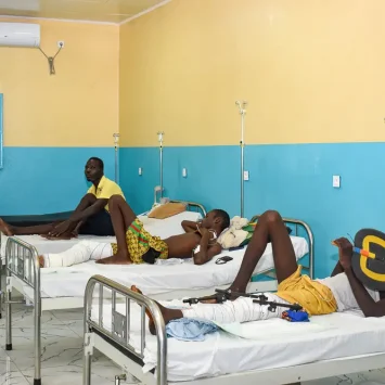 Desde 2015, MSF estamos presentes en la región del Extremo Norte, de Camerún proporcionando asistencia médica de emergencia a las poblaciones afectadas por la crisis en la cuenca del lago Chad.