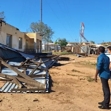 MSF ha identificado que varios centros de salud en Metuge han sufrido daños significativos por el paso del ciclón 'Chido' y necesitan apoyo logístico para rehabilitación.