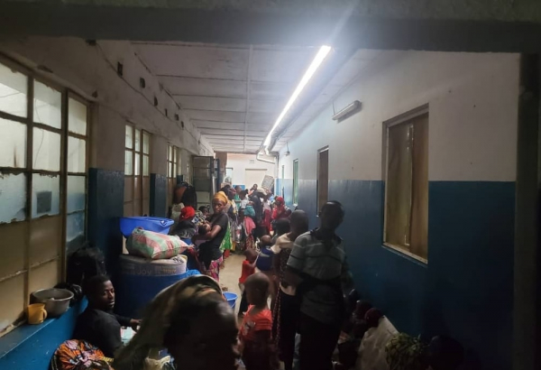 Una afluencia de personas desplazadas llegaron al hospital de referencia de Masisi, apoyado por Médicos Sin Fronteras (MSF) en Kivu Norte, República Democrática del Congo.