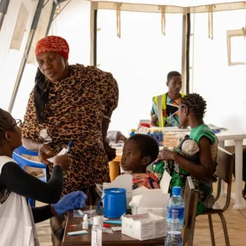 En los primeros 15 días de la intervención en Chiure, los equipos de MSF trataron a 380 niños por malaria.