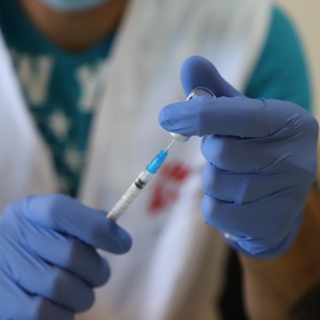 Tackling COVID-19 in Lebanon, through prevention and vaccination