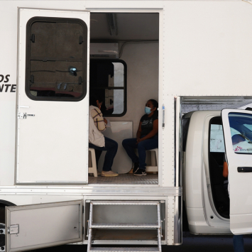 Mexico migrants displaced by violence flee to the USA