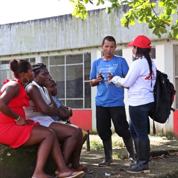 Displacement in Roberto Payán