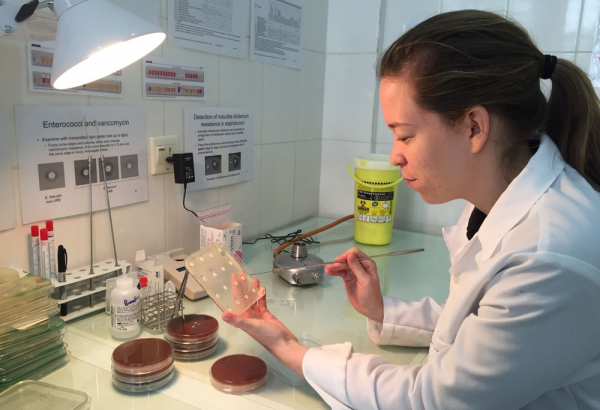 Yemen : surgical emergency hospital in northern Aden