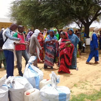 Displaced persons in Tin Hama
