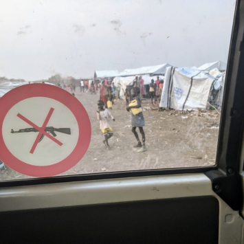 Pibor-Thousands flee into the bush as conflict intensifies