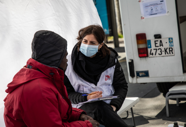 Coronavirus: MSF's mobile clinic for vulnerable groups
