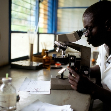 Laboratorio en el Campo de Kibeho, Ruanda.