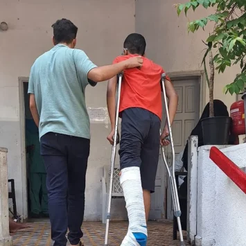 Pacientes en una clínica de MSF en la ciudad de Gaza, junio de 2024.