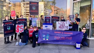 MSF entregó ayer una petición firmada por más de 200 mil personas a Danaher, exigiendo que baje el precio de sus pruebas GeneXpert para la tuberculosis.